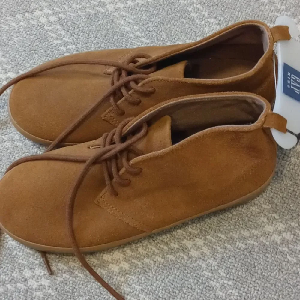 NWT Gap kids shoes